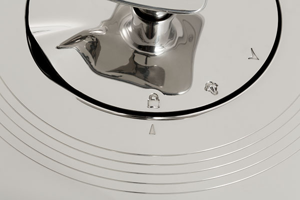 Close the Nutri Sensor and lower the heat